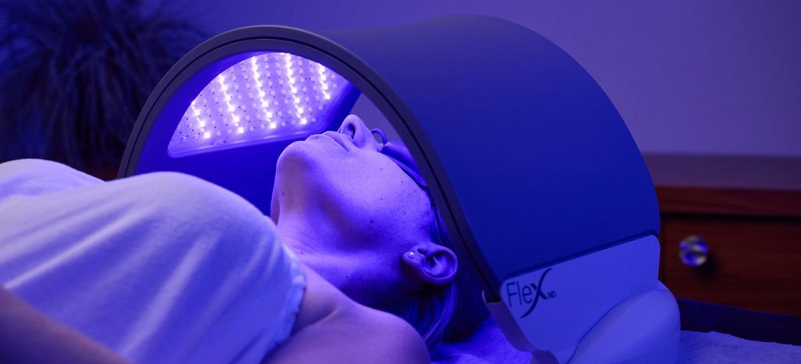 Dermalux Flex MD LED light therapy treatment